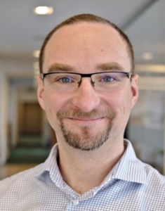 Dr.